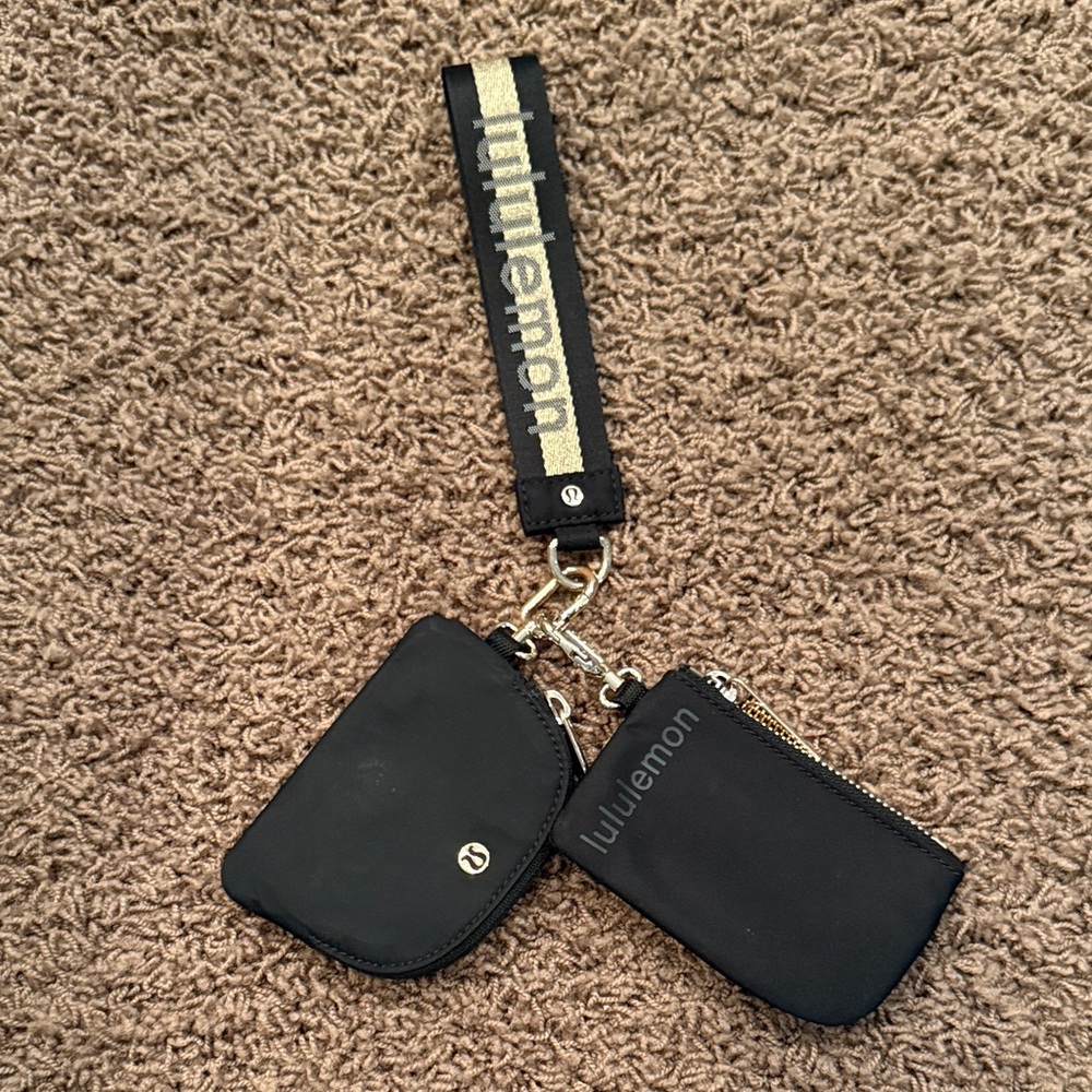 Lululemon Black and Cream Key Strap